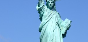 Die weltberühmte Freiheitsstatue bei New York in New York